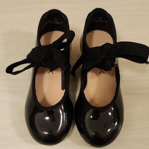 Black Patent Leather Capezio Kids Tap Shoes - Size 9